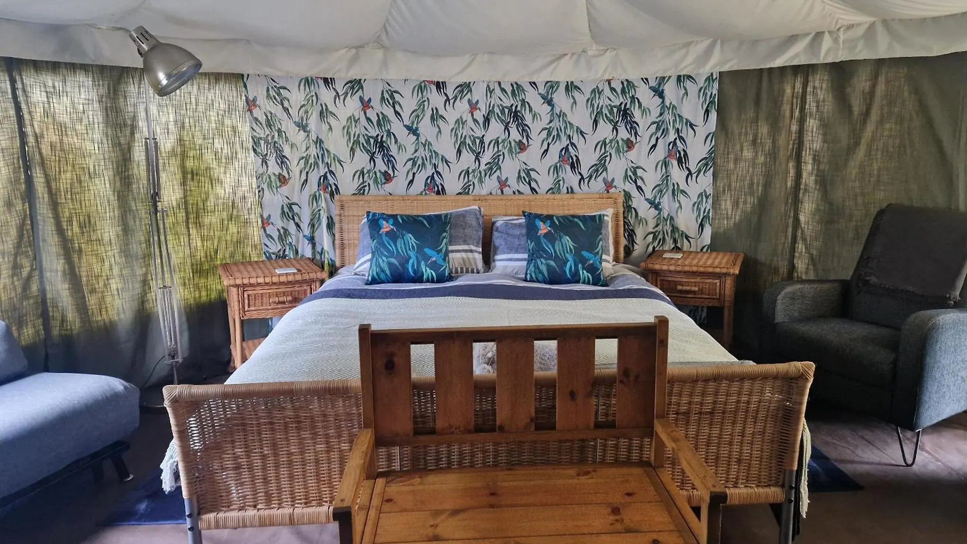 The Little Hide - Adult Only Camping Pods Wigginton 0*,